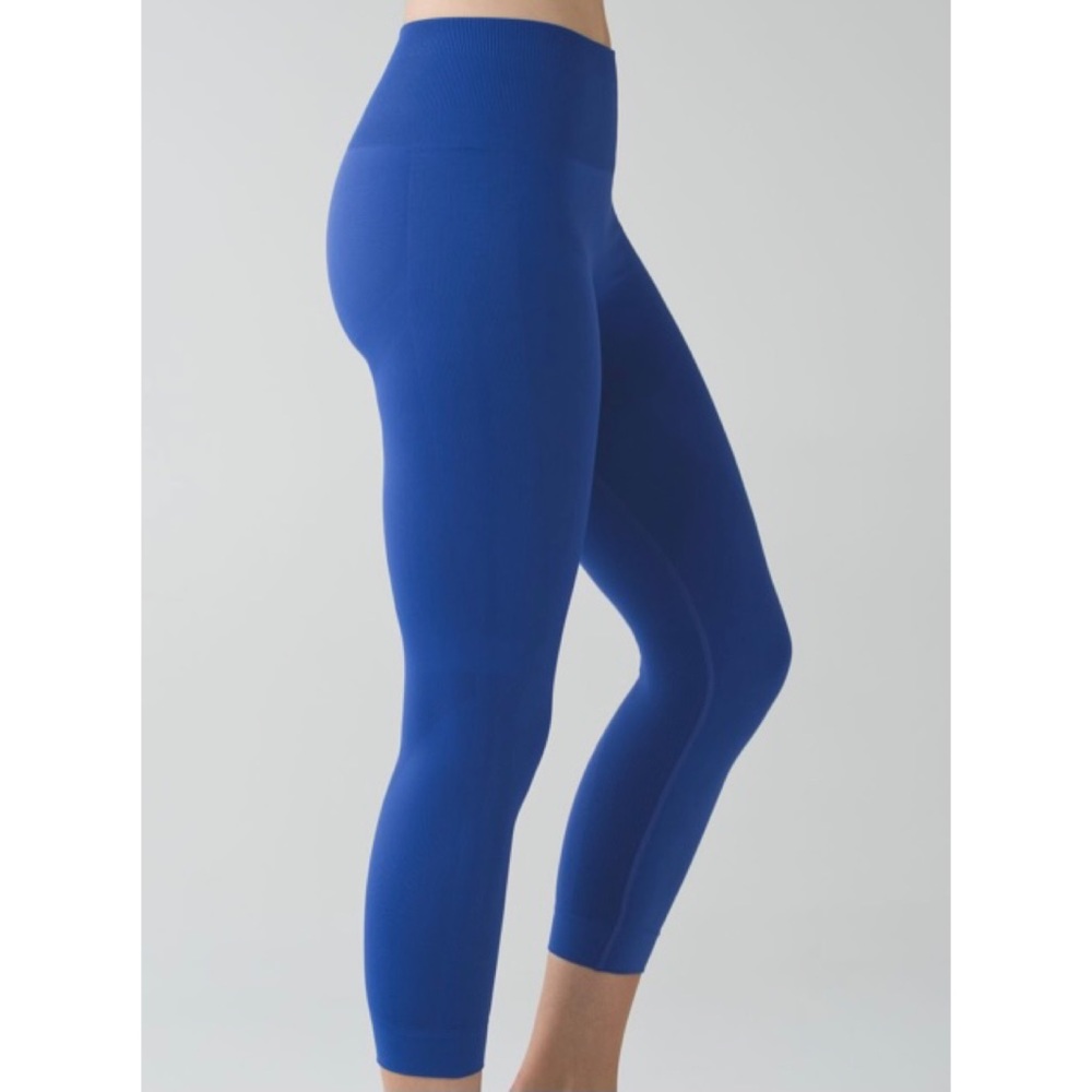 Lululemon Zone In Crop Size 6